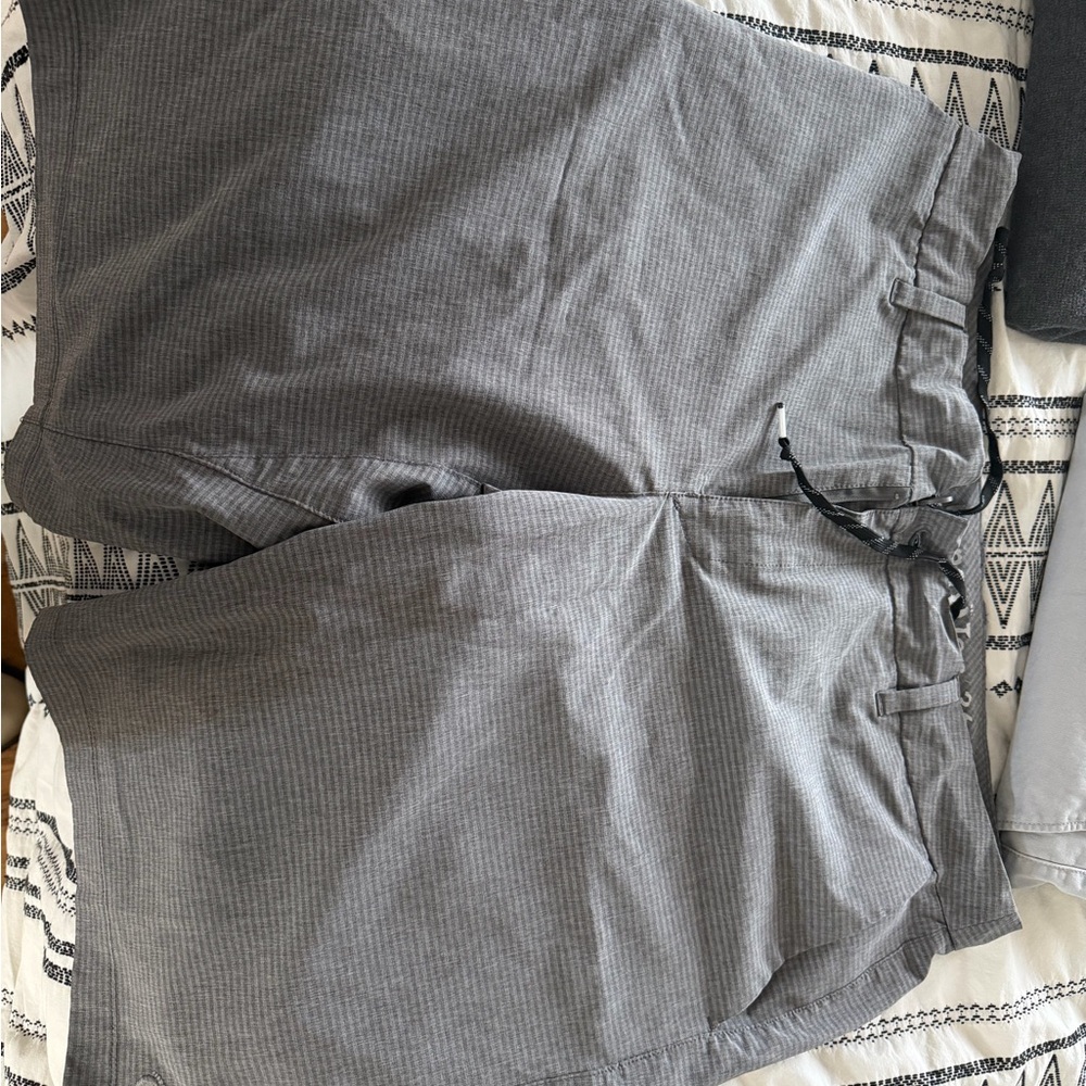 Hang Ten Gray Striped Men's Flat Front Shorts
